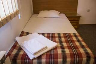 Отель Family Hotel Saint Iliya Бургас Двухместный номер с 2 отдельными кроватями-6
